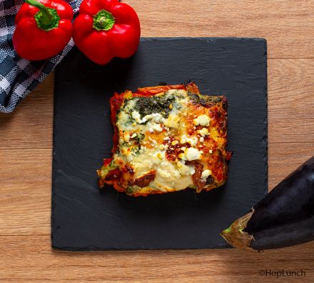 "En Barquette" : lasagnes de bœuf & petits légumes, mozzarella, parmesan & coulis de tomates